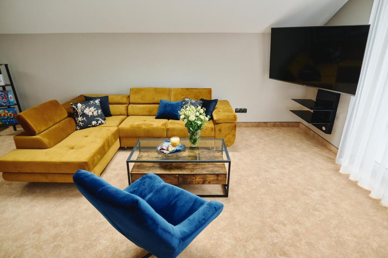 M&M Apartamenty Jasionka Dış mekan fotoğraf